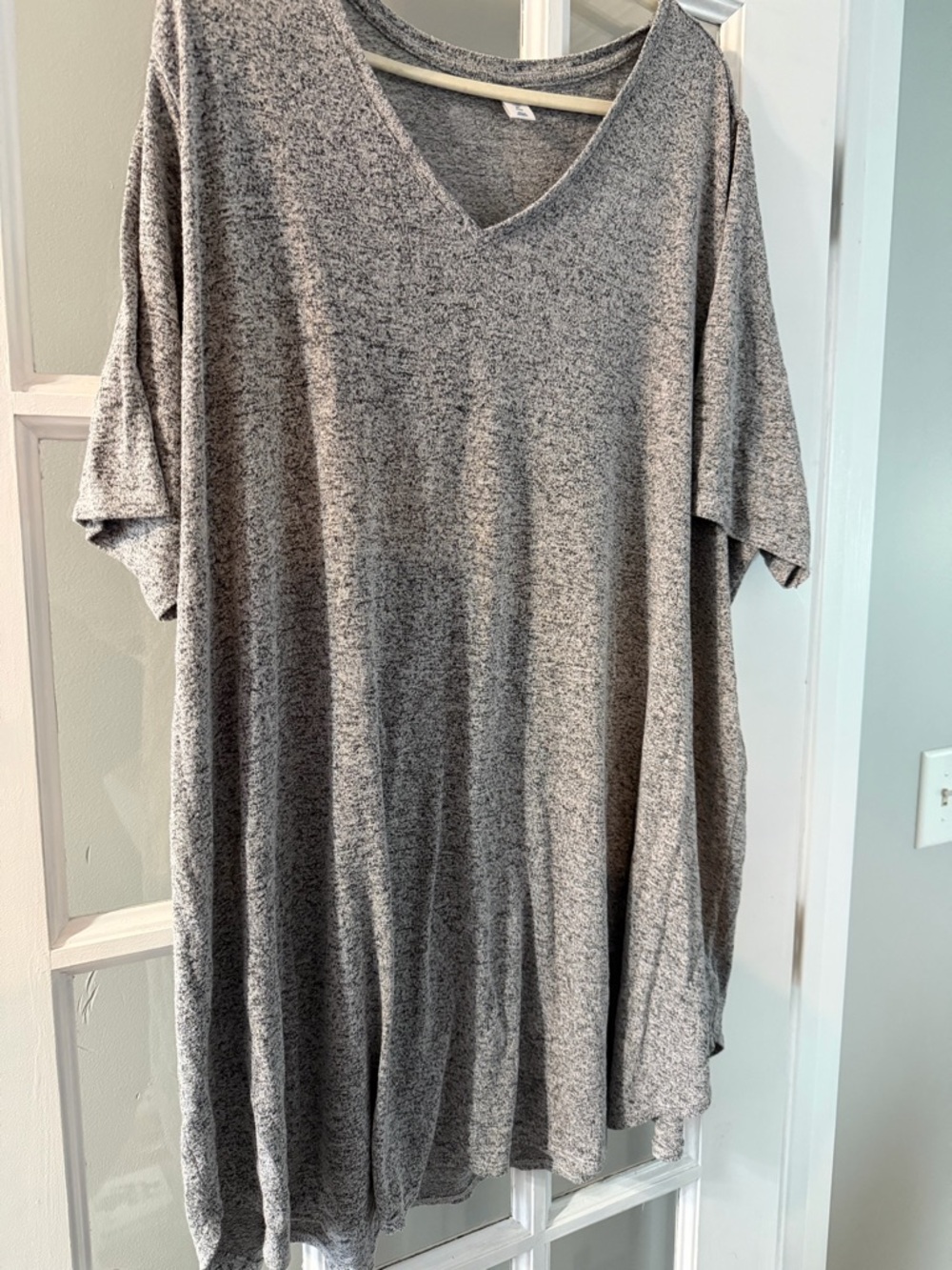 Old Navy Heather Gray V-Neck Short Sleeve Tunic